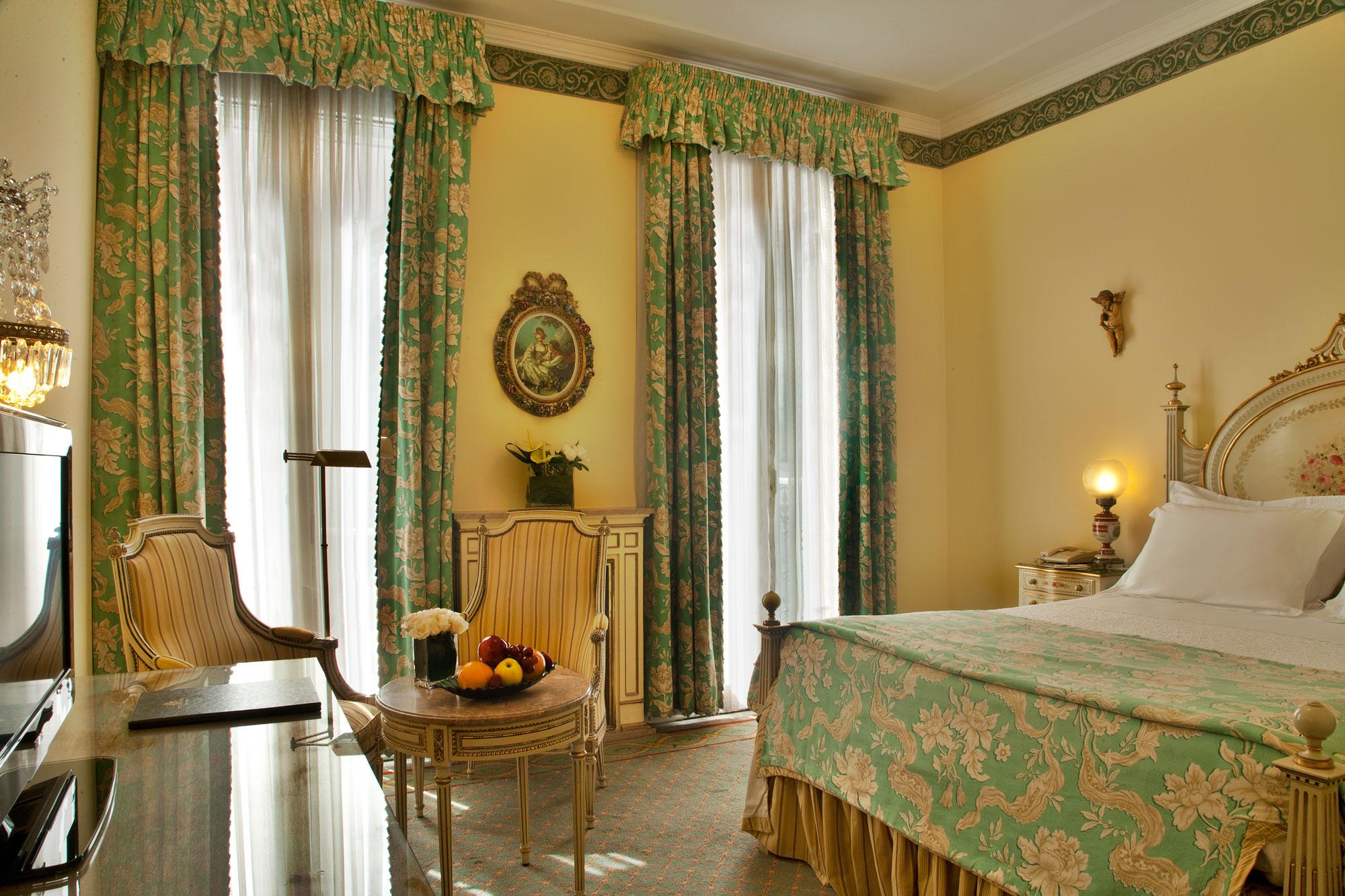 Hotel Avenida Palace Lisboa Exteriér fotografie A room at the hotel