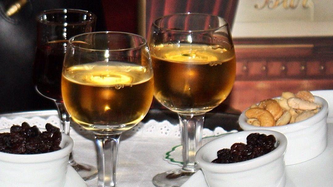 Hotel Avenida Palace Lisboa Exteriér fotografie Two glasses of sherry
