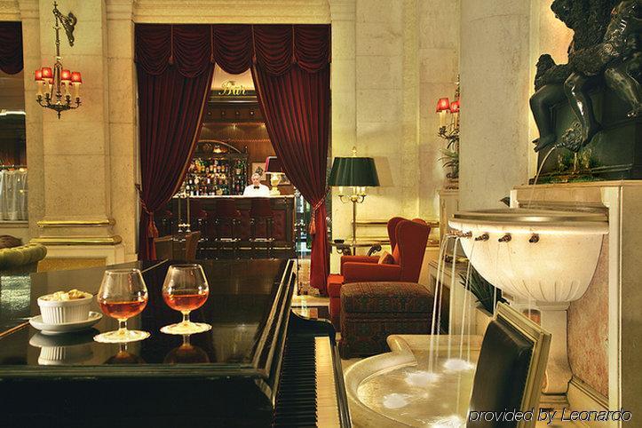 Hotel Avenida Palace Lisboa Restaurace fotografie The bar at the St. Regis New York