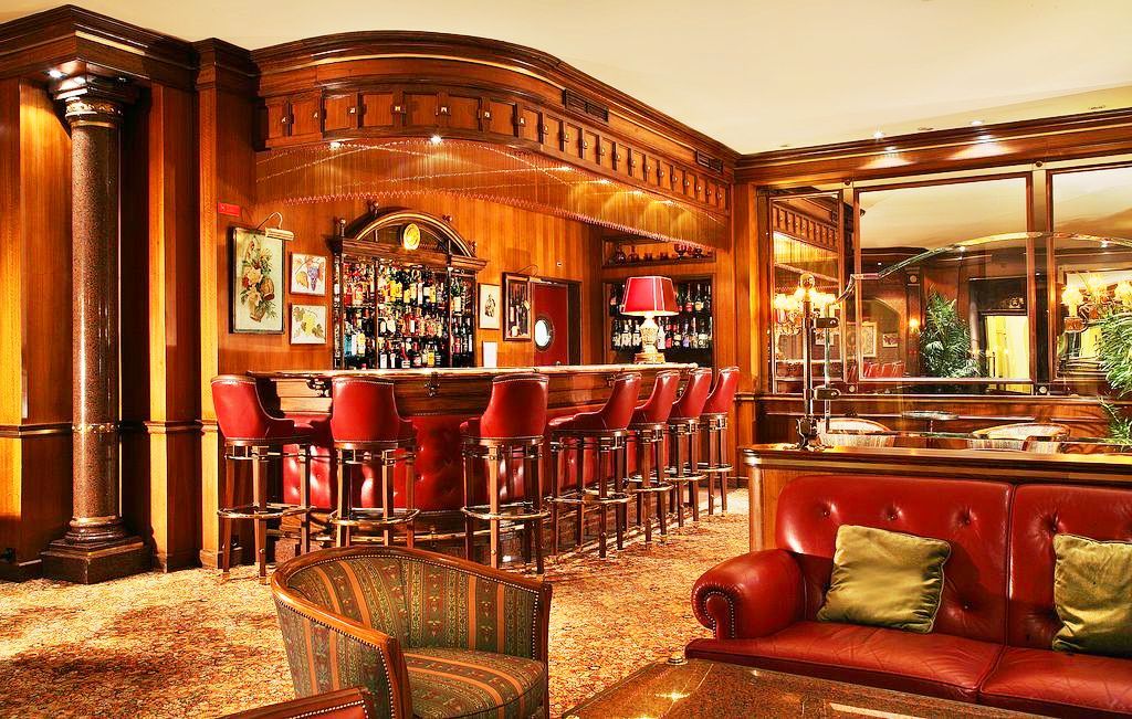 Hotel Avenida Palace Lisboa Exteriér fotografie The bar at the St. Regis