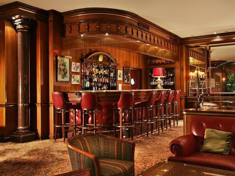 Hotel Avenida Palace Lisboa Exteriér fotografie The bar at the St. Regis