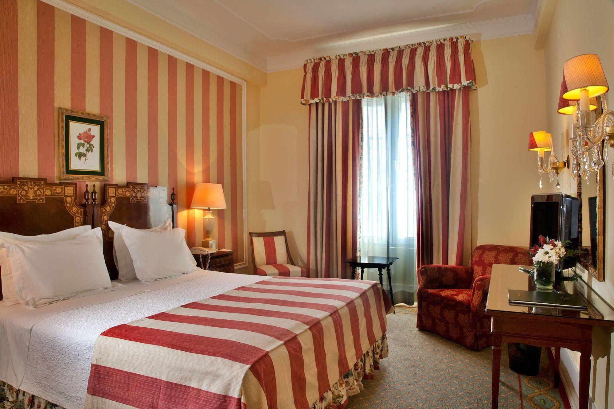 Hotel Avenida Palace Lisboa Exteriér fotografie A room at the hotel